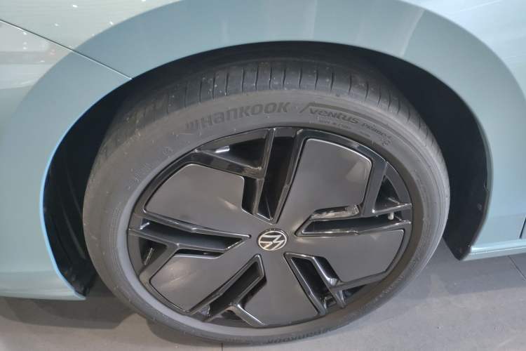 Used Volkswagen Passat 2025 Pro 380TSI Starry Dragon Luxury Edition Left Front Wheel Hub