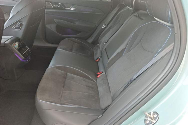 Used Volkswagen Passat 2025 Pro 380TSI Starry Dragon Luxury Edition Left Rear Seat