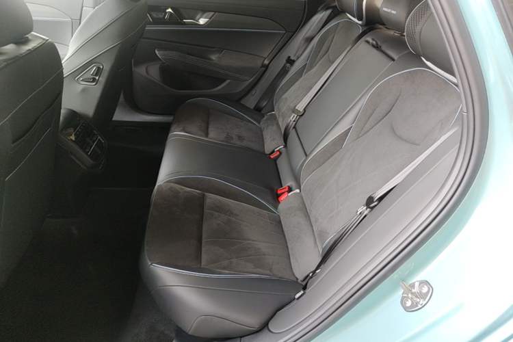 Used Volkswagen Passat 2025 Pro 380TSI Starry Dragon Luxury Edition Left Rear Seat