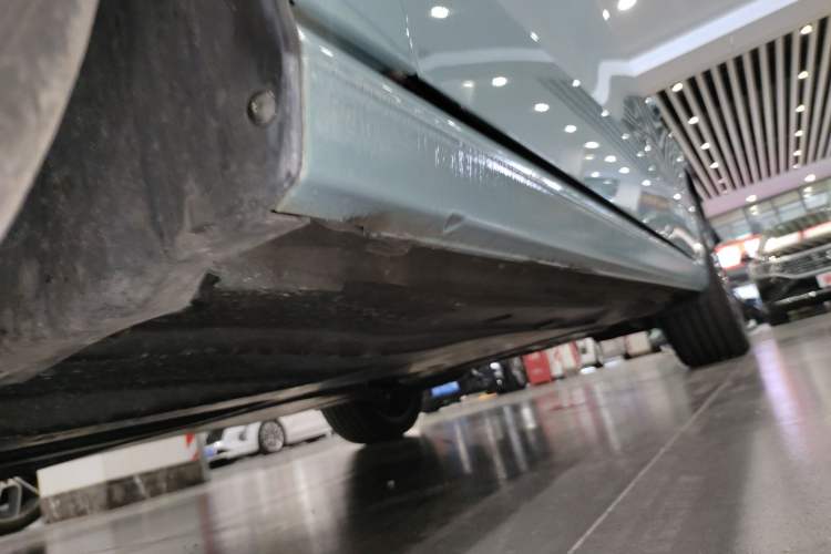 Used Volkswagen Passat 2025 Pro 380TSI Starry Dragon Luxury Edition Left Side Sill