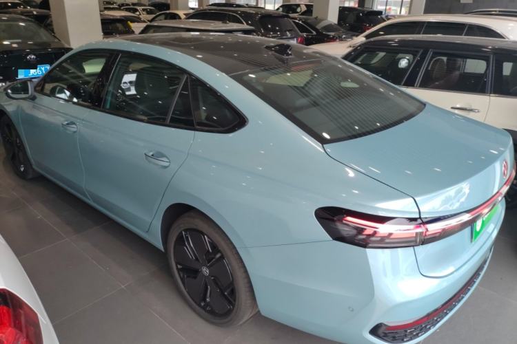 Used Volkswagen Passat 2025 Pro 380TSI Starry Dragon Luxury Edition Rear