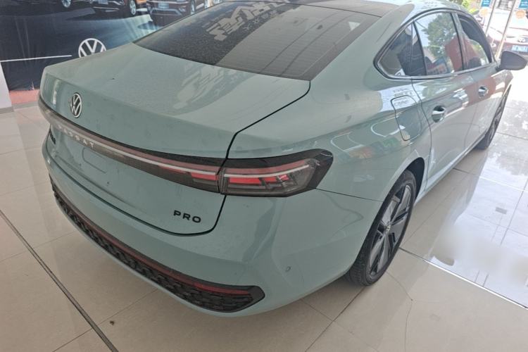 Used Volkswagen Passat 2025 Pro 380TSI Starry Dragon Luxury Edition Rear Right 45 Deg