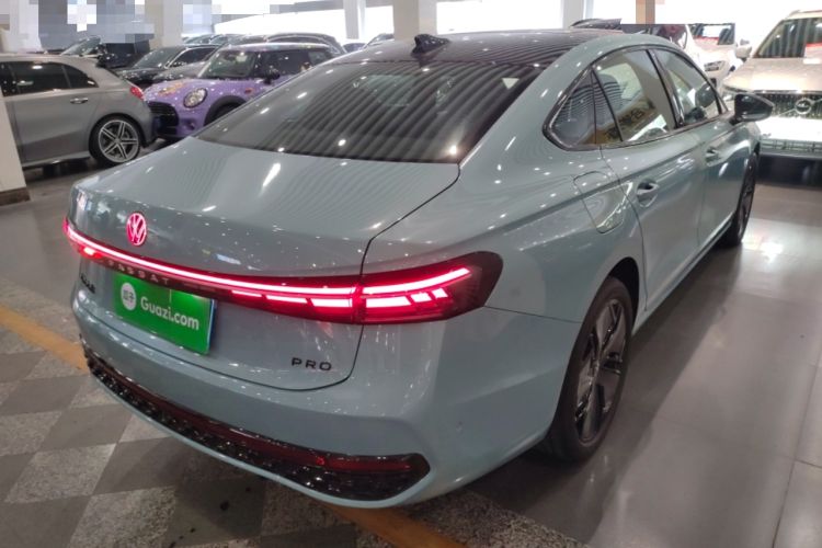 Used Volkswagen Passat 2025 Pro 380TSI Starry Dragon Luxury Edition Rear Right 45 Deg