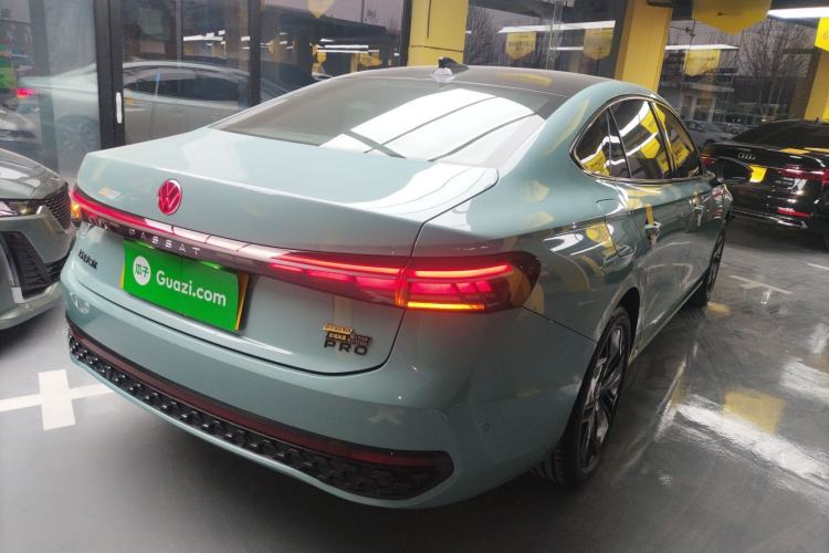 Used Volkswagen Passat 2025 Pro 380TSI Starry Dragon Luxury Edition Rear Right 45 Deg