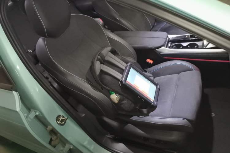 Used Volkswagen Passat 2025 Pro 380TSI Starry Dragon Luxury Edition Right Front Seat