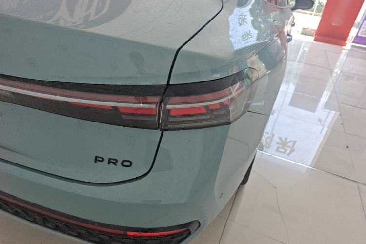 Used Volkswagen Passat 2025 Pro 380TSI Starry Dragon Luxury Edition Right Rear Taillight