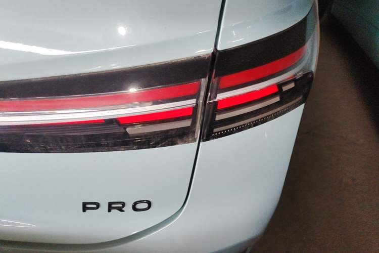 Used Volkswagen Passat 2025 Pro 380TSI Starry Dragon Luxury Edition Right Rear Taillight