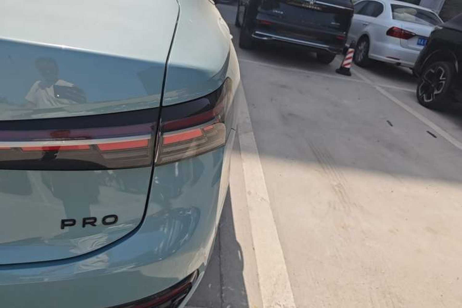 Used Volkswagen Passat 2025 Pro 380TSI Starry Dragon Luxury Edition Right Rear Taillight