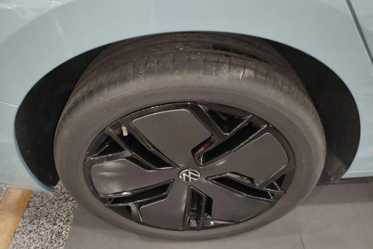 Used Volkswagen Passat 2025 Pro 380TSI Starry Dragon Luxury Edition Right Rear Wheel Hub