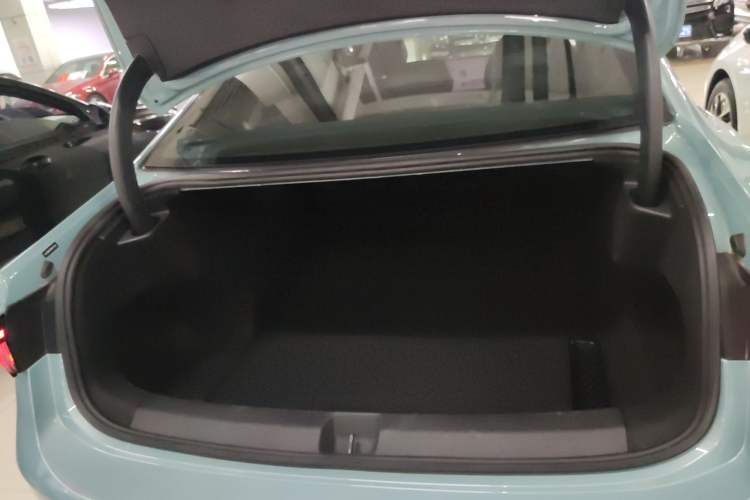 Used Volkswagen Passat 2025 Pro 380TSI Starry Dragon Luxury Edition Trunk