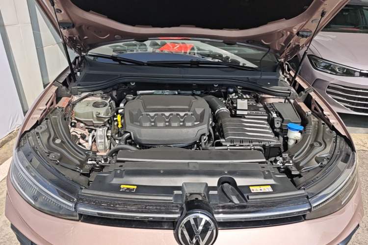 Used Volkswagen Passat 2025 Pro 380TSI Starry Dragon Luxury Edition Engine Bay