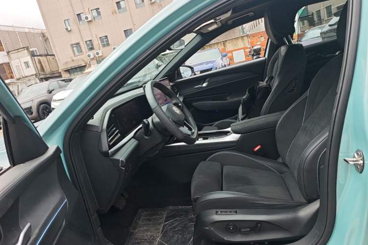 Used Volkswagen Passat 2025 Pro 380TSI Starry Dragon Luxury Edition Left Front Seat