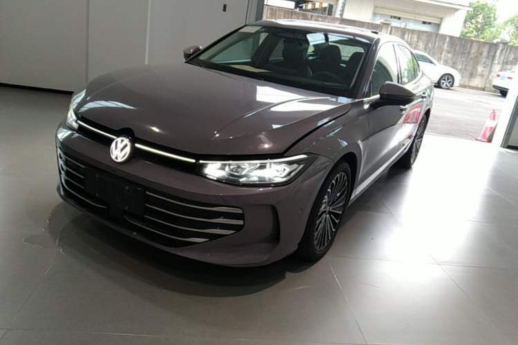 Used Volkswagen Passat 2025 Pro 380TSI Dragon Supreme Edition Guazi used car, China used car export, Used car for sale, Used  cars, Cheapest cars for sale