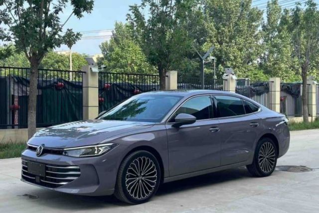 Used Volkswagen Passat 2025 Pro 380TSI Dragon Supreme Edition