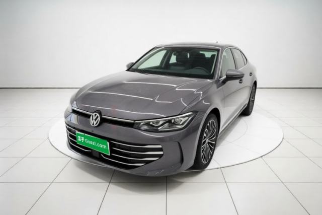 Ojetý Volkswagen Passat 2025 Pro 380TSI Dragon Supreme Edition