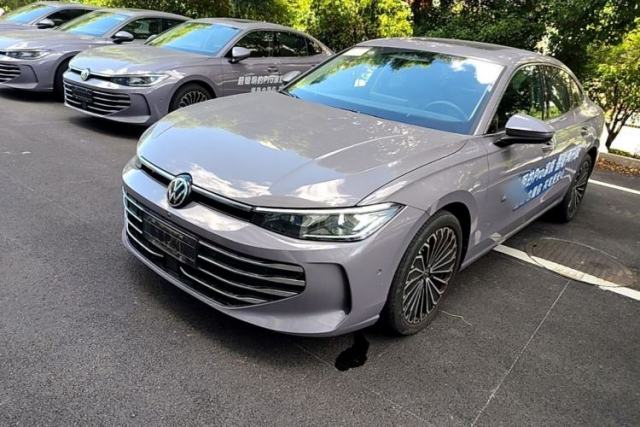 Used Volkswagen Passat 2025 Pro 380TSI Dragon Supreme Edition