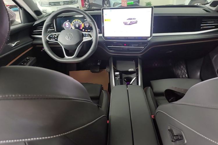 Used Volkswagen Passat 2025 Pro 380TSI Dragon Supreme Edition Center Console