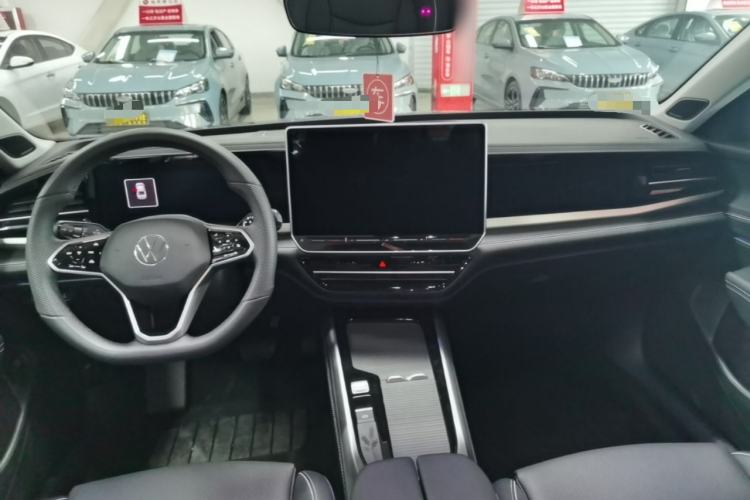 Used Volkswagen Passat 2025 Pro 380TSI Dragon Supreme Edition Center Console
