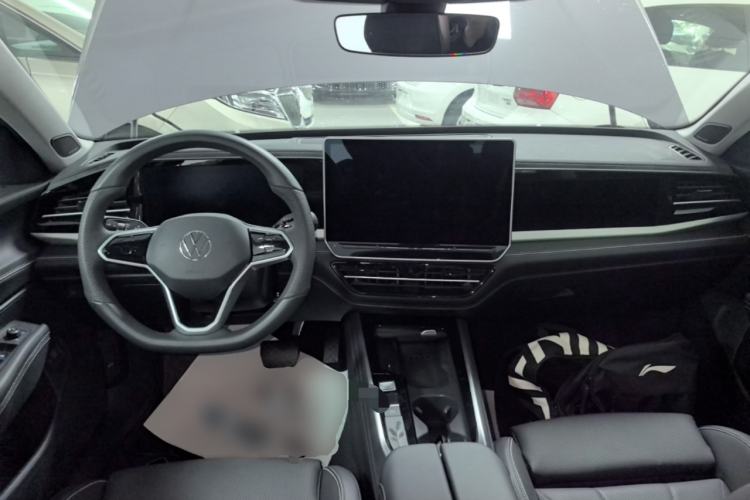 Used Volkswagen Passat 2025 Pro 380TSI Dragon Supreme Edition Center Console