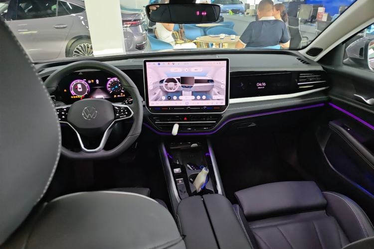 Used Volkswagen Passat 2025 Pro 380TSI Dragon Supreme Edition Center Console