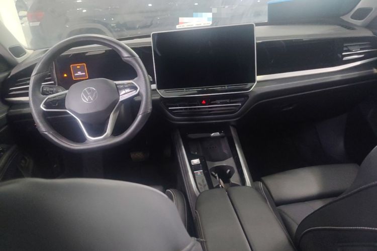 Used Volkswagen Passat 2025 Pro 380TSI Dragon Supreme Edition Center Console