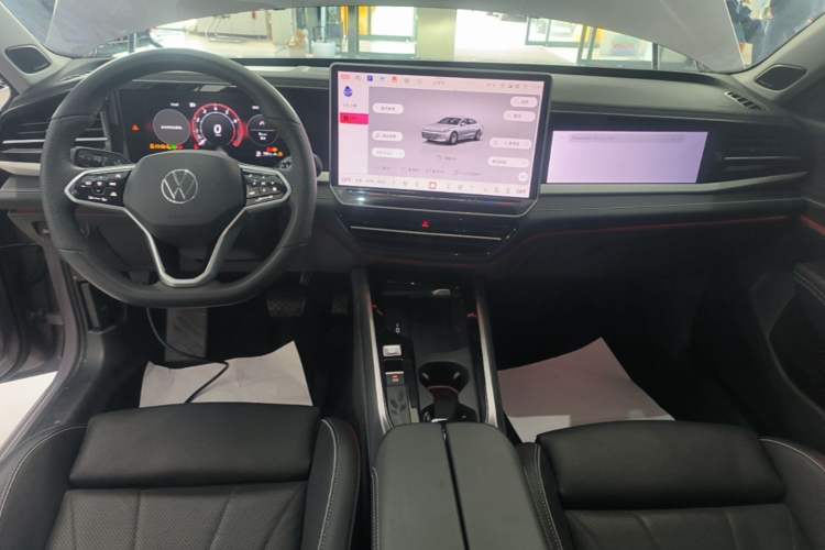 Used Volkswagen Passat 2025 Pro 380TSI Dragon Supreme Edition Center Console