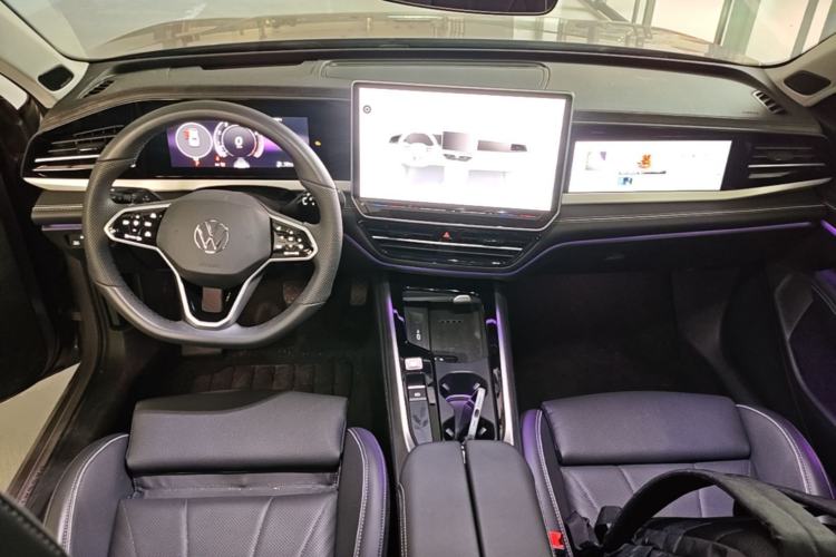 Used Volkswagen Passat 2025 Pro 380TSI Dragon Supreme Edition Center Console