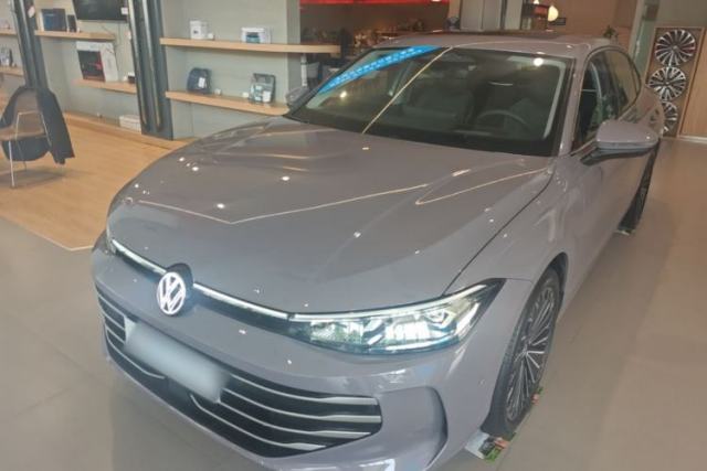 Used Volkswagen Passat 2025 Pro 380TSI Dragon Supreme Edition