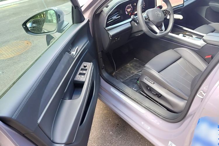 Used Volkswagen Passat 2025 Pro 380TSI Dragon Supreme Edition Driver Seat