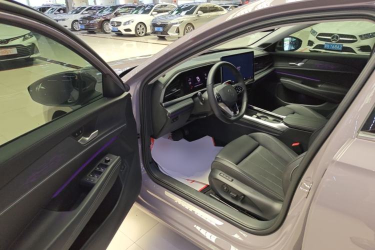 Used Volkswagen Passat 2025 Pro 380TSI Dragon Supreme Edition Driver Seat