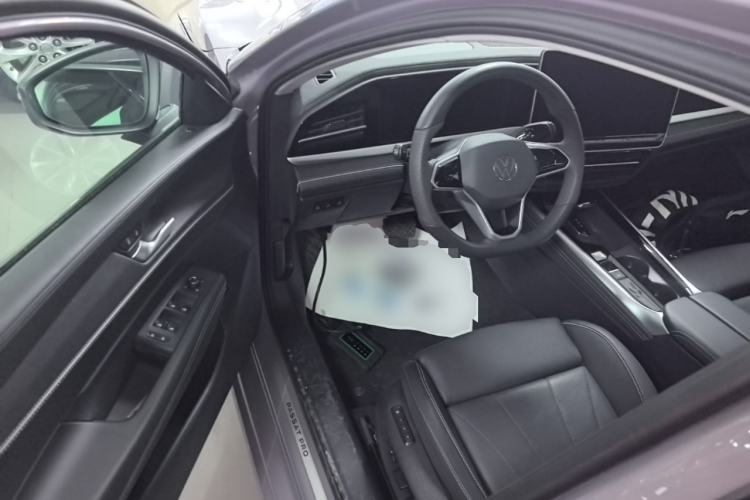 Used Volkswagen Passat 2025 Pro 380TSI Dragon Supreme Edition Driver Seat