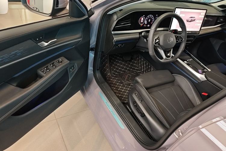 Used Volkswagen Passat 2025 Pro 380TSI Dragon Supreme Edition Driver Seat
