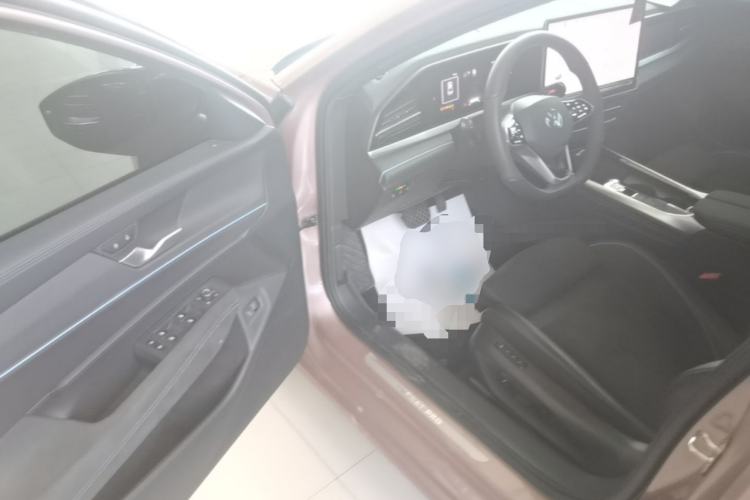 Used Volkswagen Passat 2025 Pro 380TSI Starry Dragon Luxury Edition Driver Seat