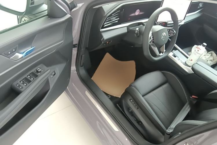 Used Volkswagen Passat 2025 Pro 380TSI Dragon Supreme Edition Driver Seat