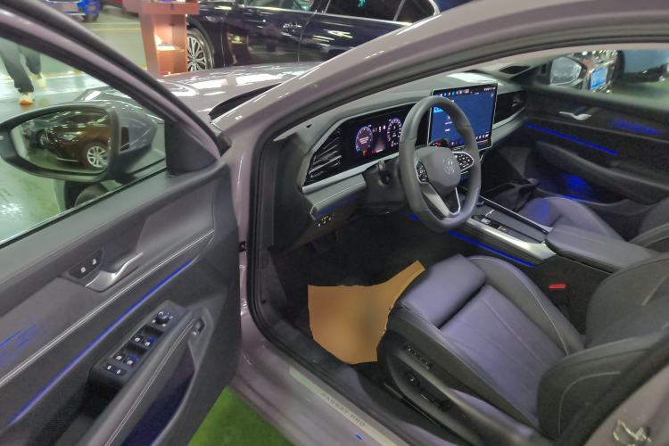 Used Volkswagen Passat 2025 Pro 380TSI Dragon Supreme Edition Driver Seat