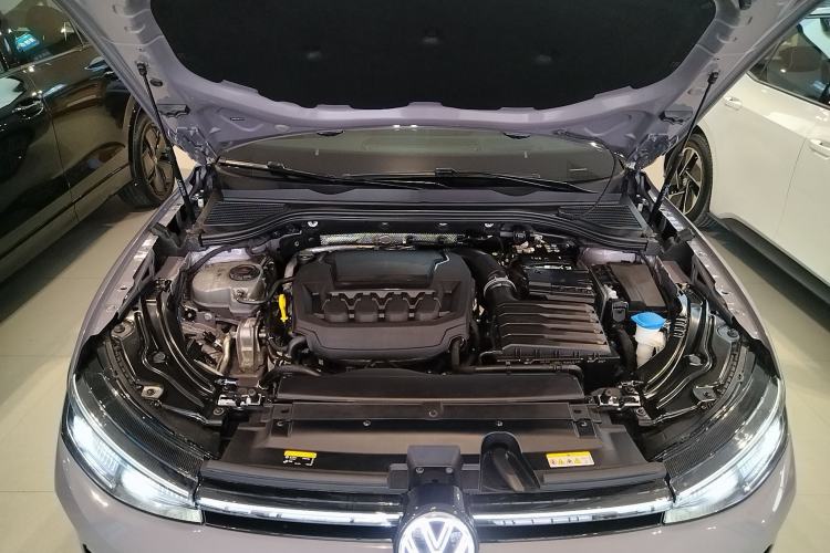 Used Volkswagen Passat 2025 Pro 380TSI Dragon Supreme Edition Engine Bay