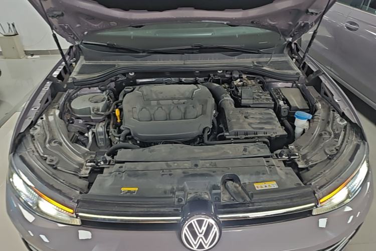 Used Volkswagen Passat 2025 Pro 380TSI Dragon Supreme Edition Engine Bay