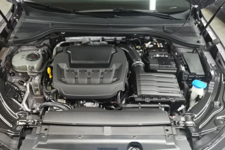 Used Volkswagen Passat 2025 Pro 380TSI Dragon Supreme Edition Engine Bay