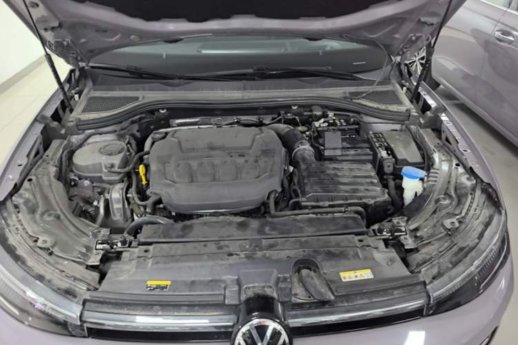 Used Volkswagen Passat 2025 Pro 380TSI Dragon Supreme Edition Engine Bay