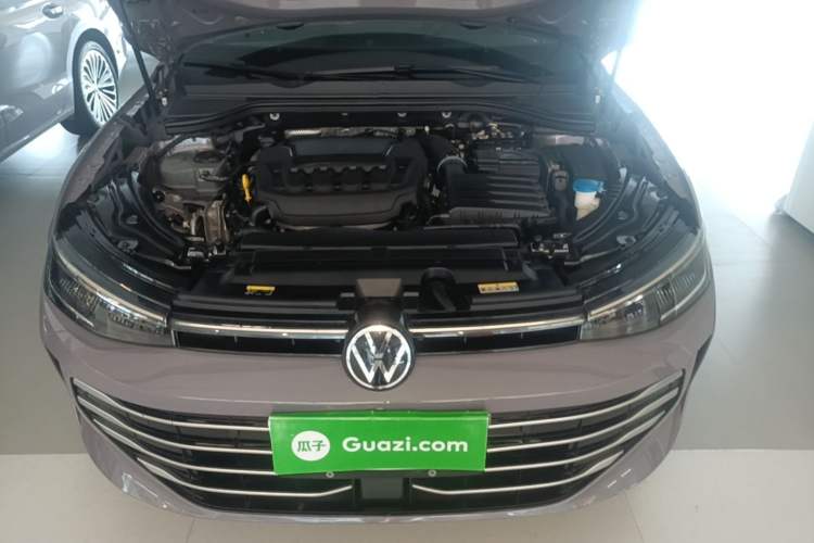 Used Volkswagen Passat 2025 Pro 380TSI Dragon Supreme Edition Engine Bay