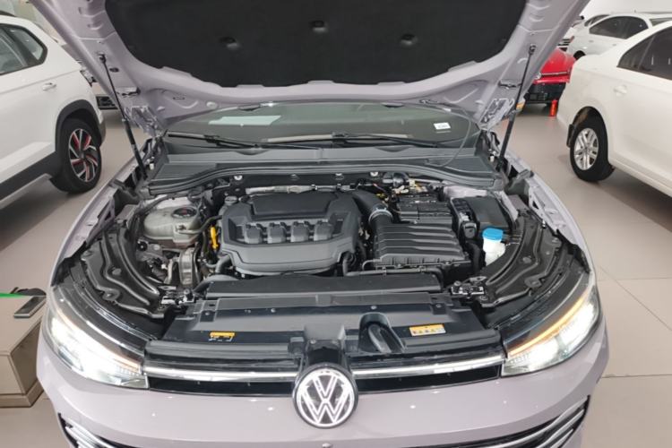 Used Volkswagen Passat 2025 Pro 380TSI Dragon Supreme Edition Engine Bay