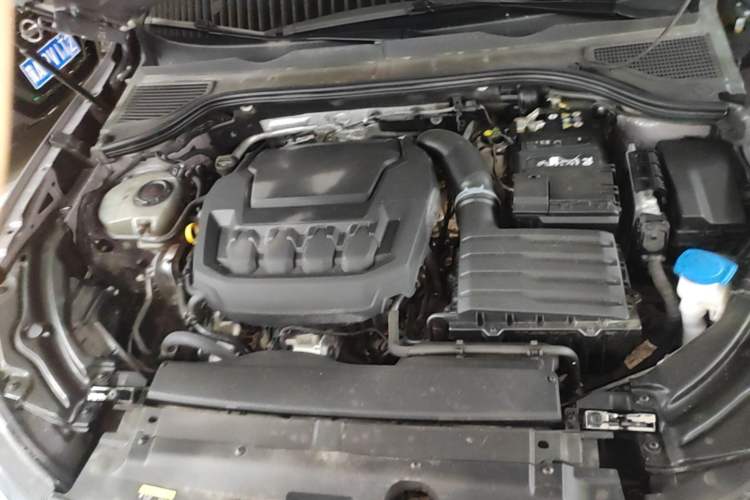 Used Volkswagen Passat 2025 Pro 380TSI Dragon Supreme Edition Engine Bay