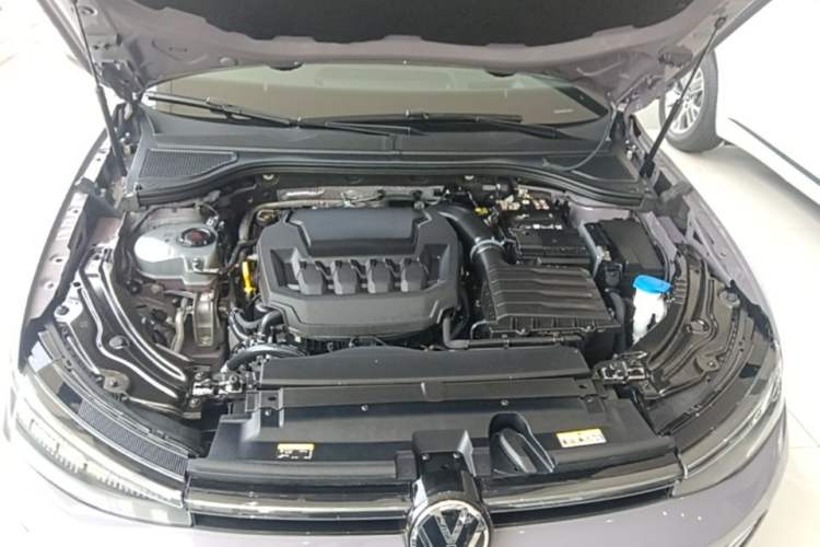 Used Volkswagen Passat 2025 Pro 380TSI Dragon Supreme Edition Engine Bay
