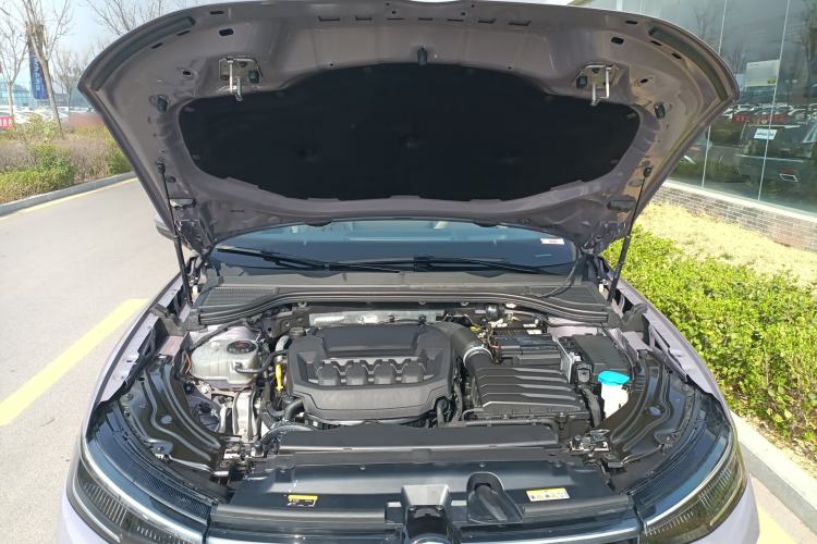 Used Volkswagen Passat 2025 Pro 380TSI Dragon Supreme Edition Engine Bay