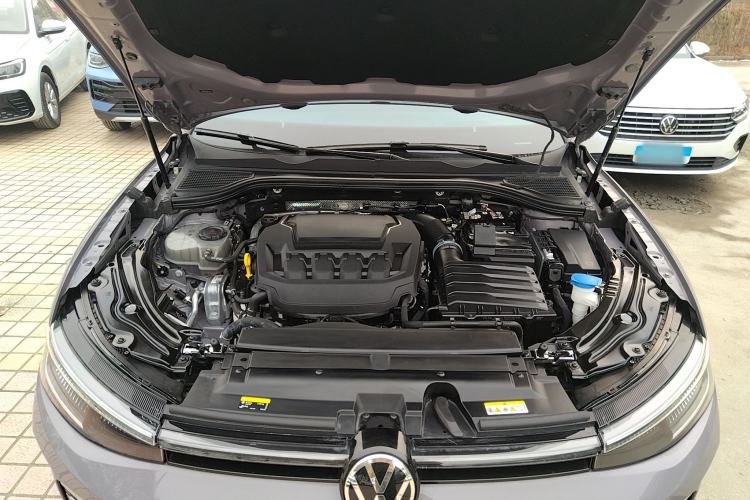 Used Volkswagen Passat 2025 Pro 380TSI Dragon Supreme Edition Engine Bay