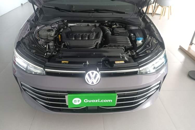 Used Volkswagen Passat 2025 Pro 380TSI Dragon Supreme Edition Engine Bay