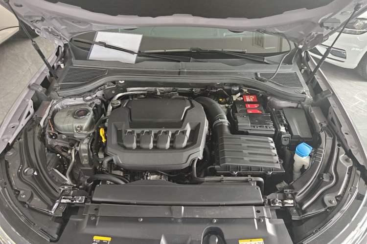 Used Volkswagen Passat 2025 Pro 380TSI Dragon Supreme Edition Engine Bay