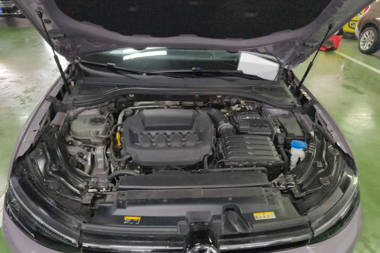Used Volkswagen Passat 2025 Pro 380TSI Dragon Supreme Edition Engine Bay