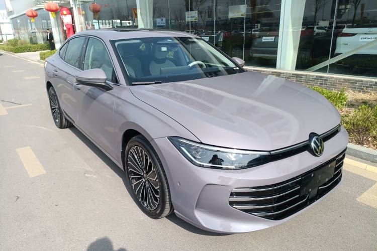 Used Volkswagen Passat 2025 Pro 380TSI Dragon Supreme Edition Exterior 1