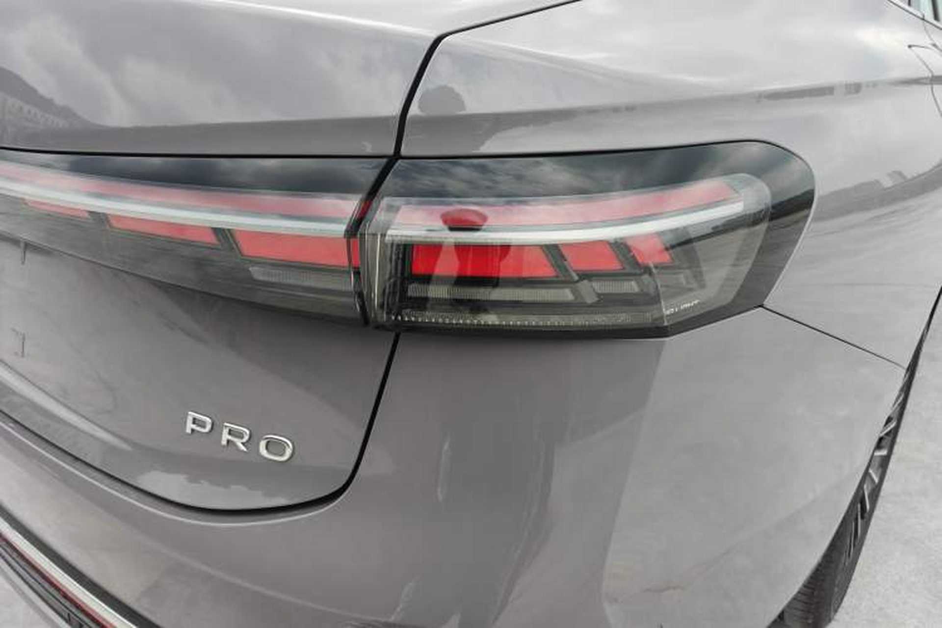 Used Volkswagen Passat 2025 Pro 380TSI Dragon Supreme Edition Exterior 10
